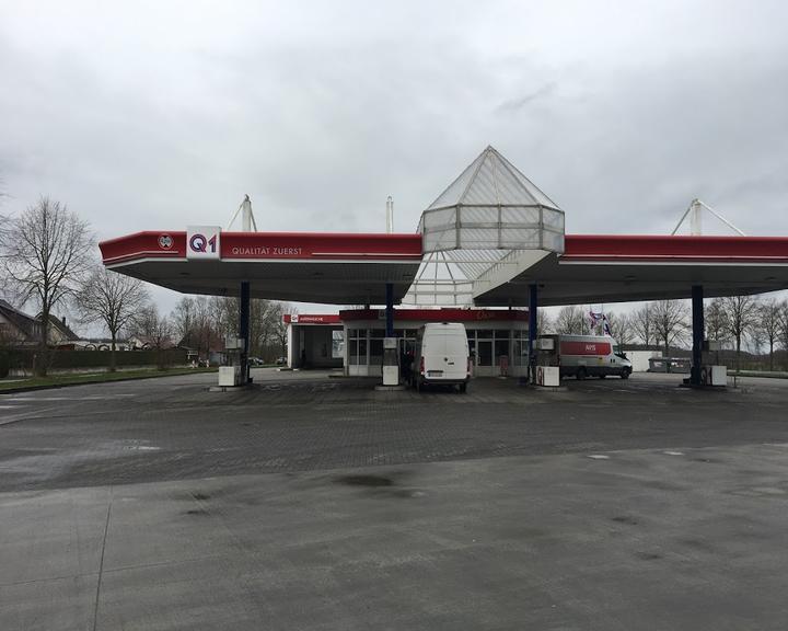 Q1 Tankstelle