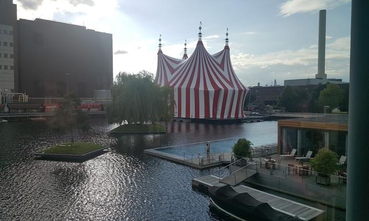 Lagune Foodhalls Autostadt