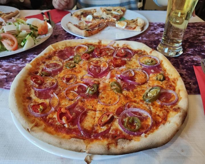 Holzofen-Pizzeria Formidable